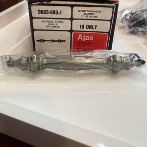 VINTAGE AJAX MEDITERRANEAN CABINET HANDLES, SET OF 10, ANTIQUE BRASS:SCOVILL